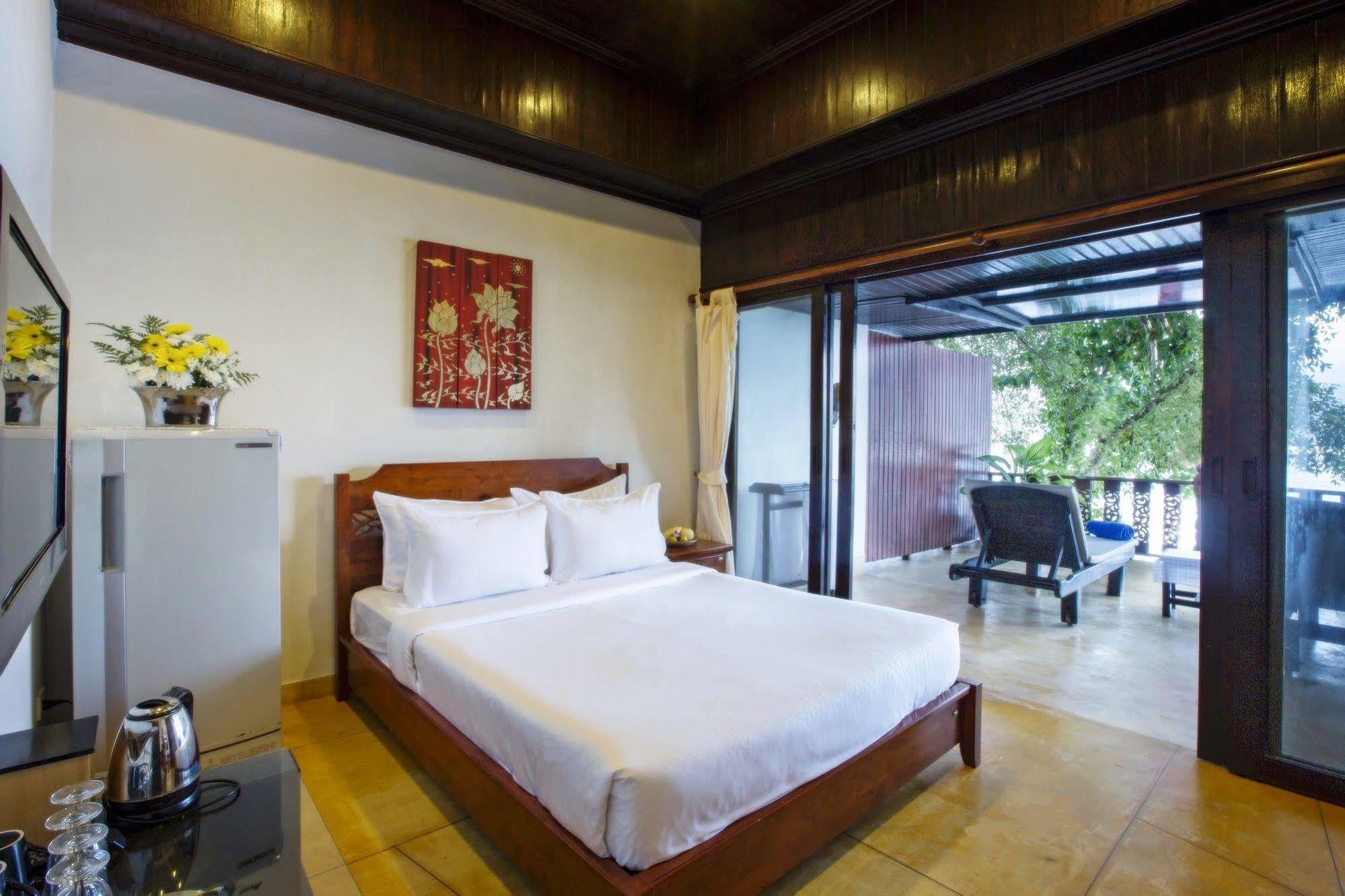 Villa Elisabeth Kata Beach  Exterior photo